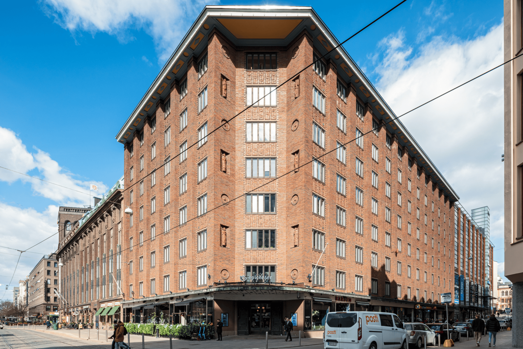 Front_office_New photos 2400x1600